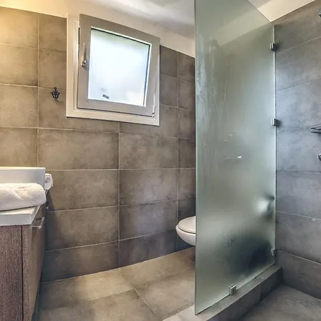 Orange Grove Mpenitses