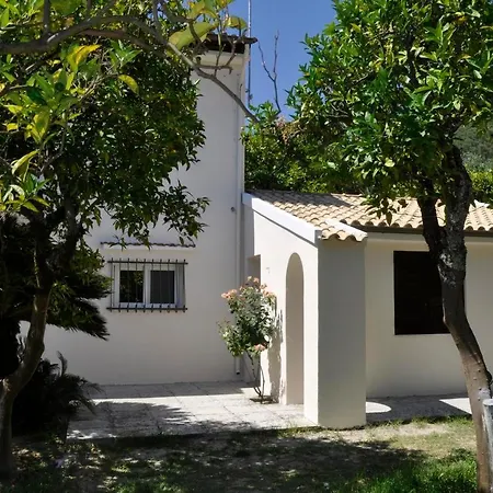 Orange Grove Apartment *