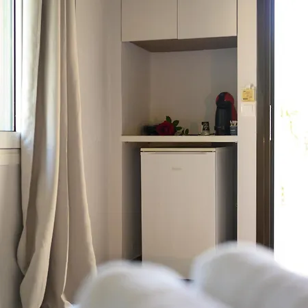Orange Grove Apartment