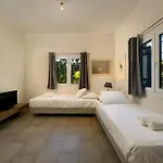 Orange Grove דירה *